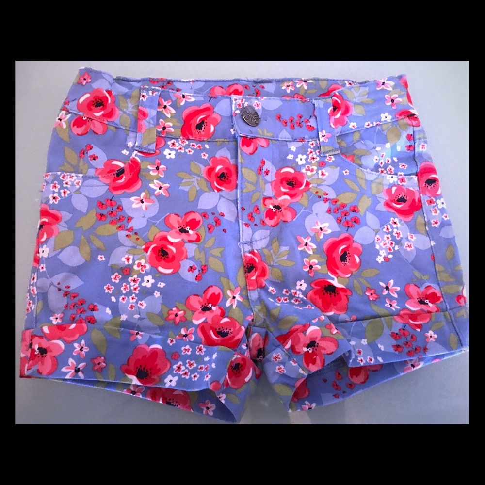 SOLD Flower 🌸 shorts